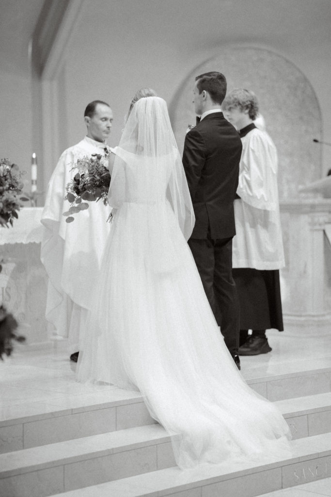 Our-Lady-of-Mount-Carmel-Indiana-Fall-Wedding-Indianapolis-Catholic-Wedding-Photographer-_0007