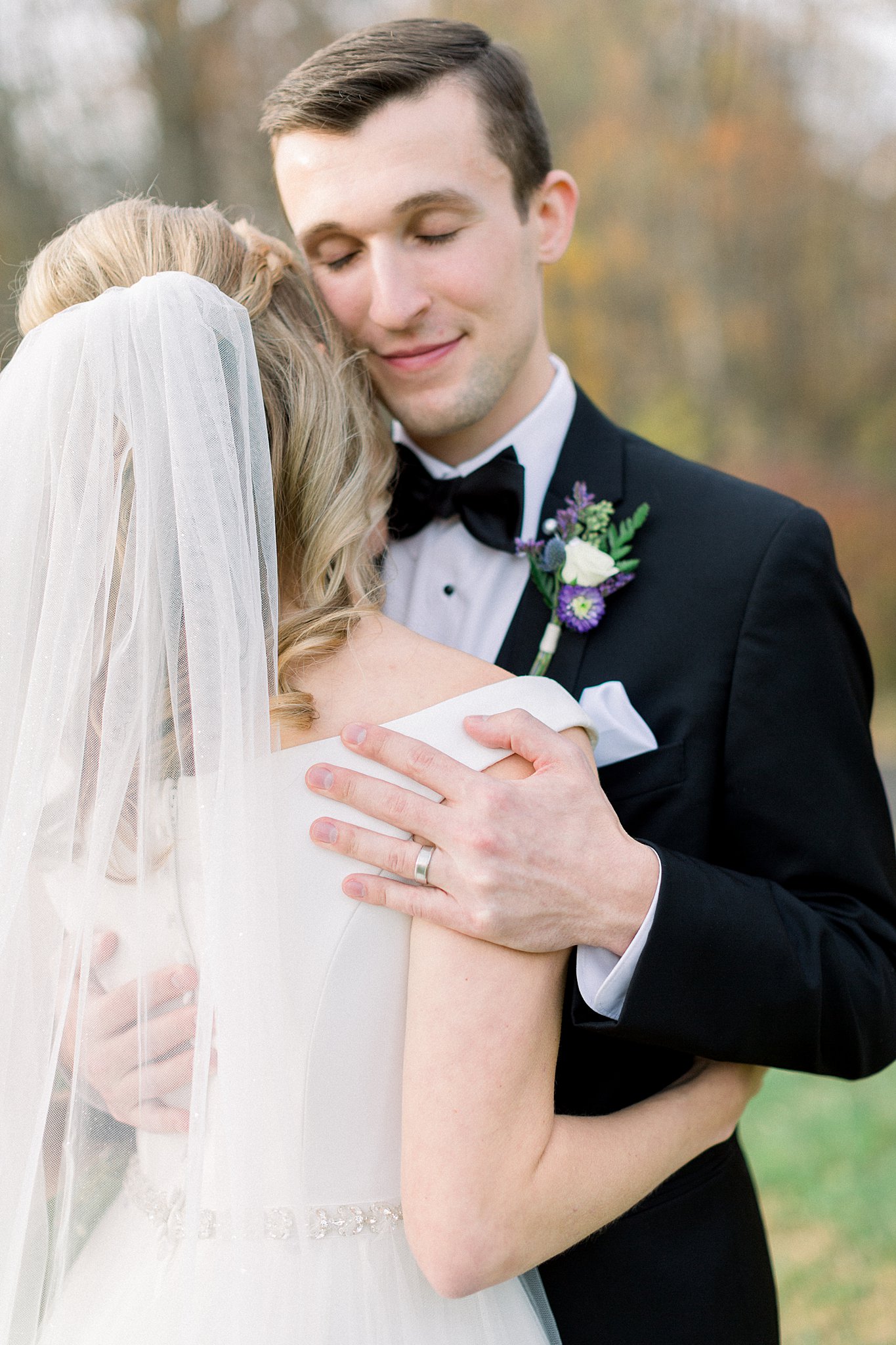 Our-Lady-of-Mount-Carmel-Indiana-Fall-Wedding-Indianapolis-Catholic-Wedding-Photographer-_0111